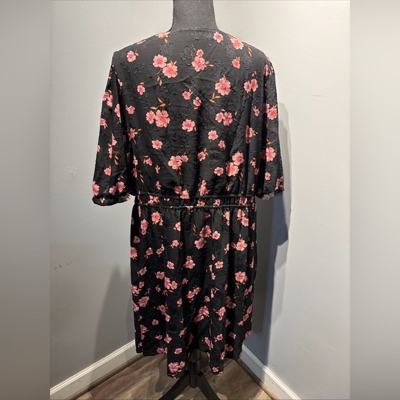 Draper James Cinched‎ Black Pink Floral Mini Dress SzXL - Picture 2 of 8